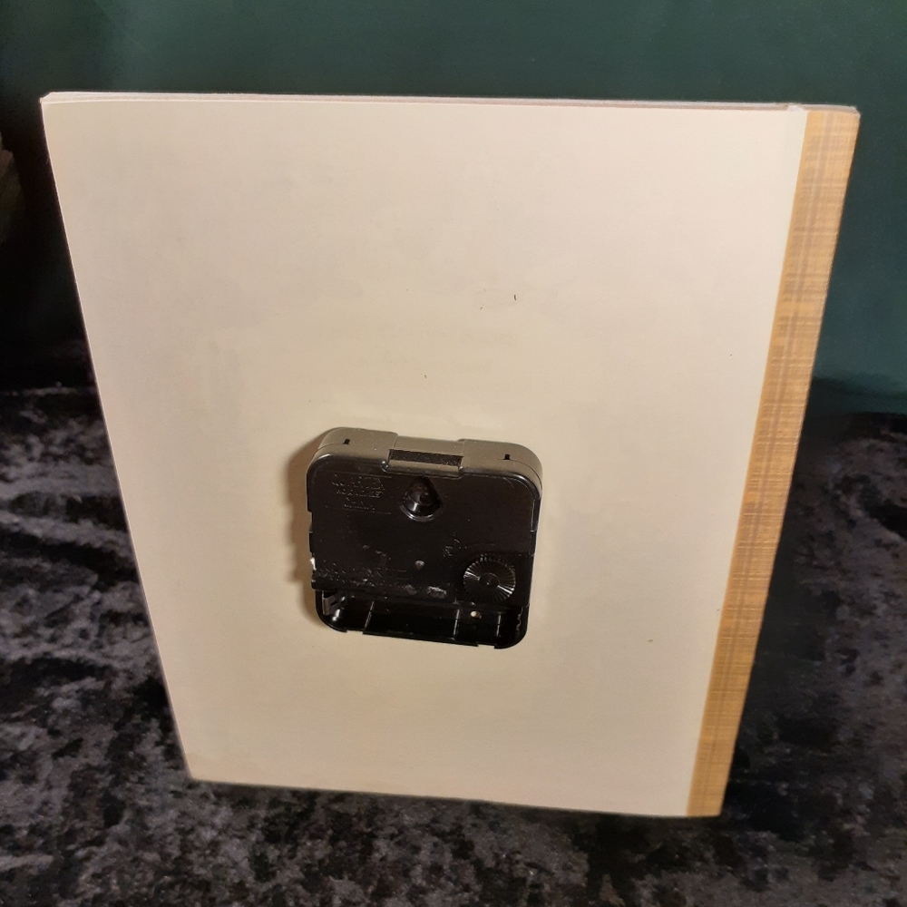 Clock book - Picture 2 of 3
